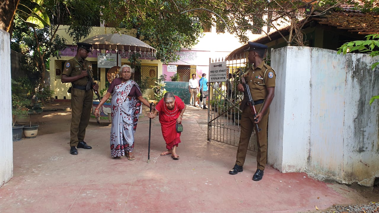 In pictures Polls close in Sri Lanka’s presidential election Tamil